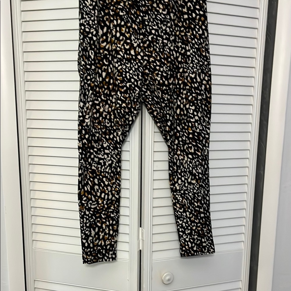 Terra & Sky   Women’s animal print  leggings/ lounge wear / PJs    1X
